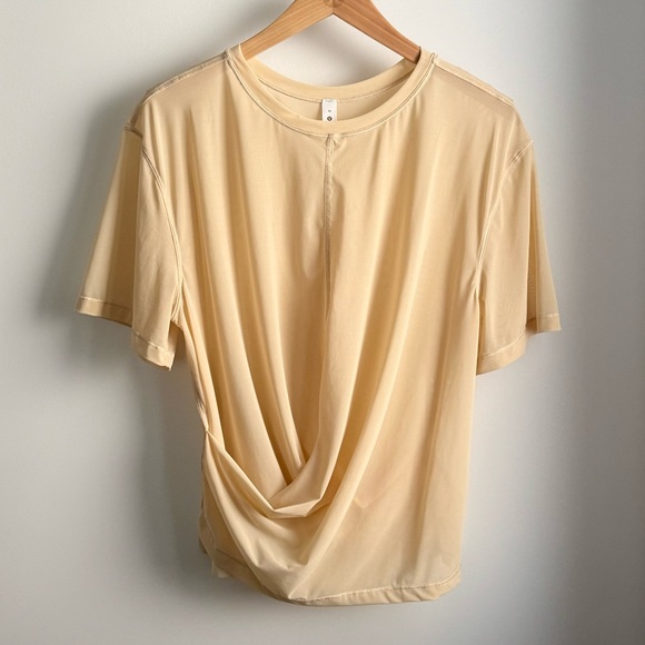 lululemon athletica Tops - lululemon lightweight mesh short sleeve